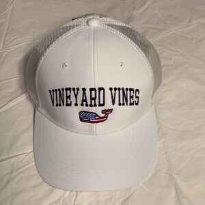 Vineyard Vines New with Tag Snapback Trucker hat. With American flag whale.